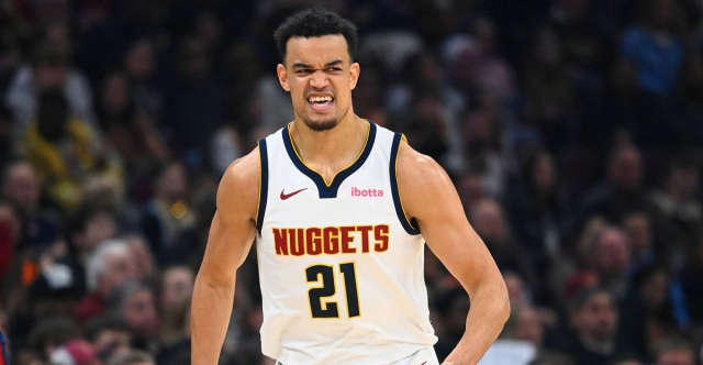 Spencer Jones, l’ingénieur qui célèbre des victoires sur LinkedIn devenue la belle pioche des Nuggets