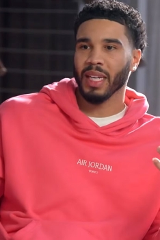 Jayson Tatum parle de la pression de jouer à Boston et envoie une balle perdue à Memphis