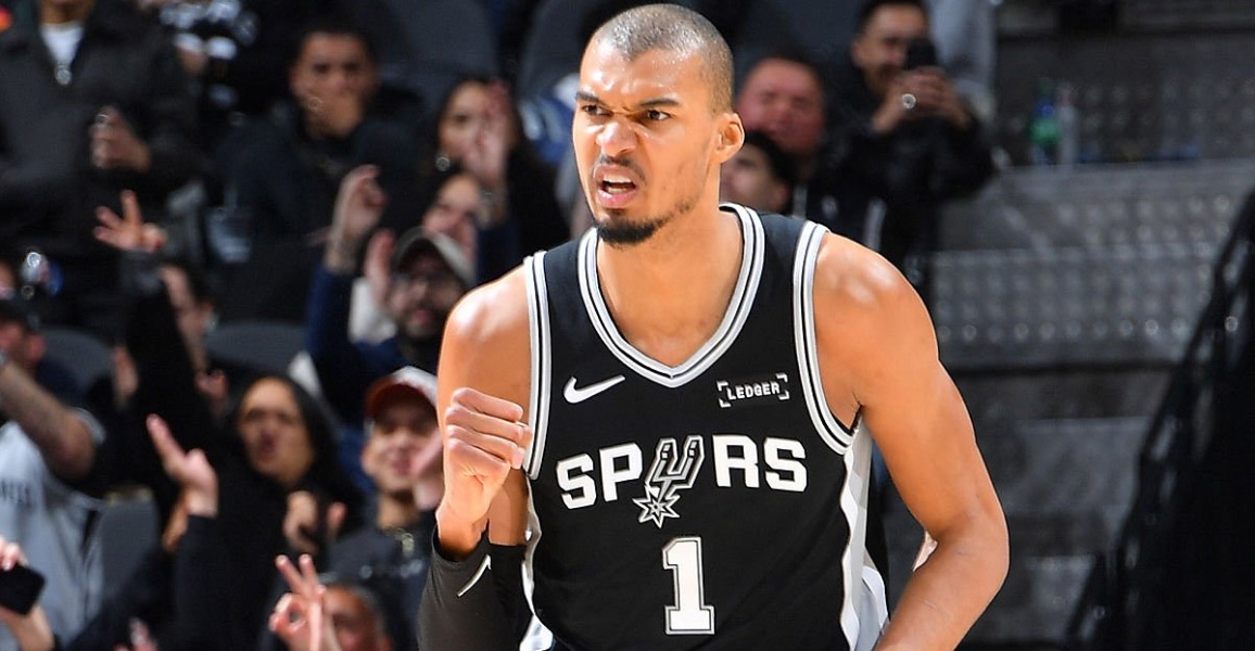 CQFR : Les Spurs frappent fort, Sacramento a gagné un match !