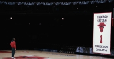 Les Bulls ont fêté Derrick Rose et retiré son maillot
