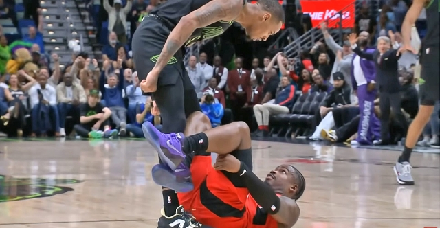 Chaud : Dejounte Murray envoie Jamal Shead au sol puis lui hurle dessus