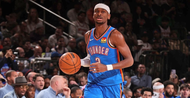 Mike Brown glisse un tacle à Shai Gilgeous-Alexander