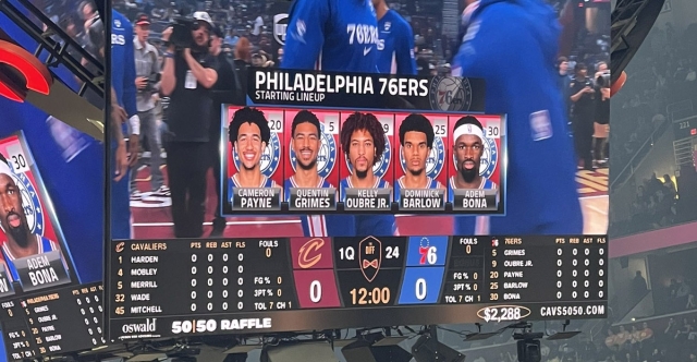 Les Sixers se ridiculisent avec une énorme bourde sur le Jumbotron