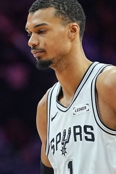 Pourquoi Wembanyama ne doit pas revenir trop vite selon un spécialiste en neurosciences