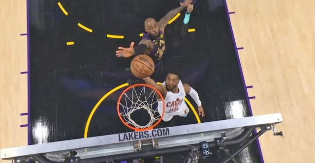 Dingue : LeBron James réussit le contre le plus rapide de l&rsquo;histoire !