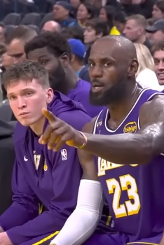 LeBron James recadre une fan en plein match face aux Warriors