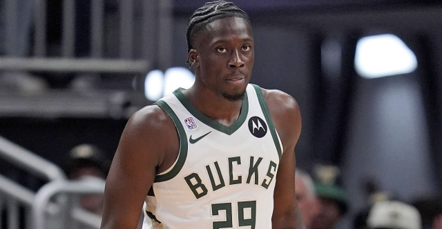 Sous les yeux de Giannis, son frère réalise enfin son rêve NBA