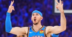 Shai Gilgeous-Alexander encense Alex Caruso, « le meilleur compétiteur en NBA »
