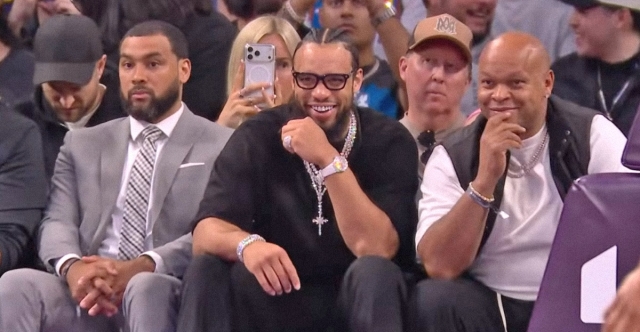 Assis courtside, Dillon Brooks trolle LeBron James