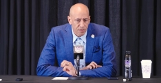 Les Kings accusés de discrimination, Doug Christie cité dans la plainte