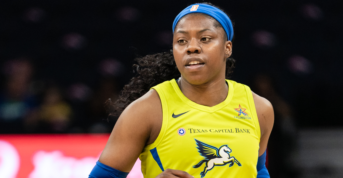 Photo: BasketSession.com Arike Ogunbowale scores 45 points to set WNBA playoffs scoring record