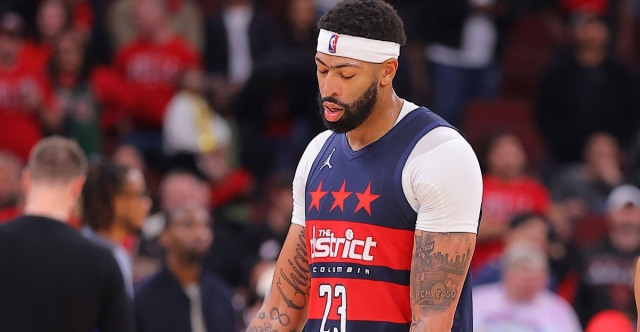 Anthony Davis déjà blessé ?