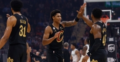 Meleek Thomas brille pour ses débuts NBA et lance : « On ne peut pas garder une star dans un placard »