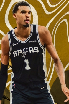 Wembanyama moins libéré, trois arrières à régler : pourquoi les Spurs patinent encore